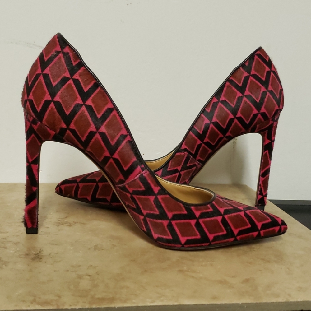 NWOT Nine West Red/Black 3.75" Pumps